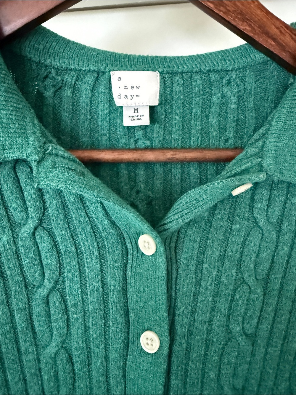 Green Cable-Knit Button-Up Cardigan - Picture 3 of 12